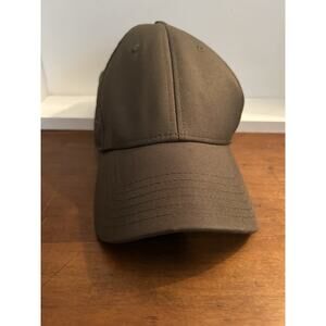 Under Armour Men's UA Iso-Chill ArmourVent Adjustable Hat in black.